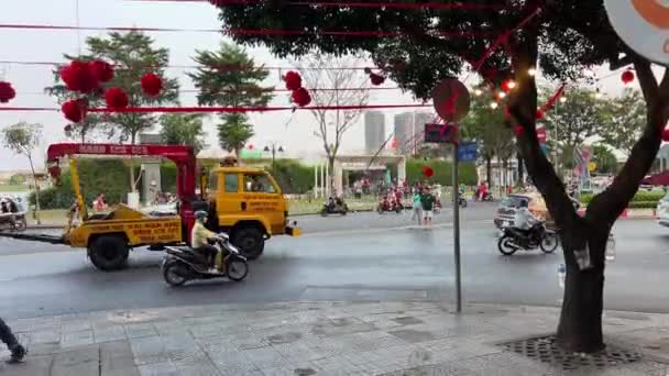 Saigon Lidé Ulici Motocyklisté Motocykly Auta Večer Před Silvestra Oslavy — Stock video