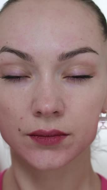 Spa Treatment Pink Jade Facial Massager Korean Cosmetic Face Mask — Stock Video