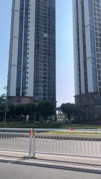 Tropik Bir Taşra Gökdeleninde Karayolu Yüksek Binalar Boş Sokaklar Yüksek — Stok video