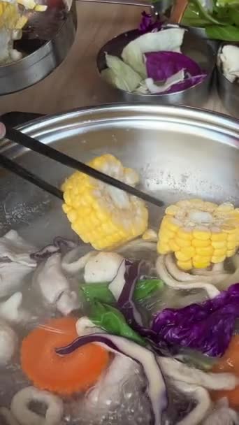 Σούπα Ραμεν Βιετνάμ Μαγείρεμα Miso Σούπα Νόστιμο Πιάτο Λαχανικά Και — Αρχείο Βίντεο