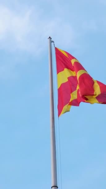 Macedonia Del Norte Capital Bandera Macedonia Skopje Atracciones Ciudad Edificios — Vídeo de stock