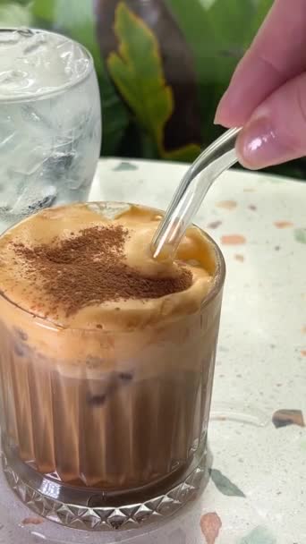 Vietnamese Koffie Met Room Hanoi Vietnam Hoge Kwaliteit Beeldmateriaal — Stockvideo
