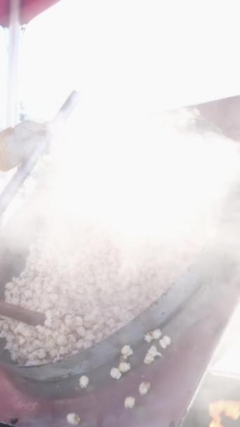 Den Surrey Kanady Pouliční Jídlo Vařit Popcorn Rodiny Lidé Červeném — Stock video