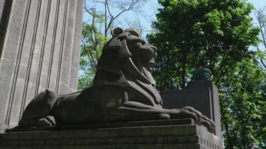 Vancouver Canada Lion Gate Köprüsü Taş Aslanları. Yüksek kalite 4k görüntü