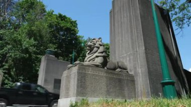 Vancouver Canada Lion Gate Köprüsü Taş Aslanları. Yüksek kalite 4k görüntü