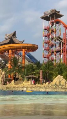 Ana giriş şatosu Phu Quoc, Vietnam Rüya Sarayı VinWonders Tema Parkı Phu Quoc Adası. Vininci, VinWonders Nam Hoi An VinWonders Phu Quoc, Vietnam 06.18.2024