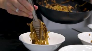 Udon Vermicelli 'nin Domuz Arkaplanı Kaydırıcı Sho. Yüksek kalite 4k görüntü