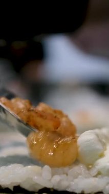 Yemek tarifi, adım adım suşi tempura. Yüksek kalite 4k görüntü