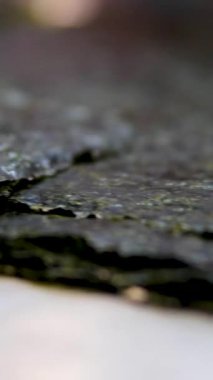 Birkaç şerit kurutulmuş yosun çarşafı nori kağıdı. Yüksek kalite 4k görüntü