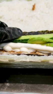 Yemek tarifi, adım adım suşi tempura. Yüksek kalite 4k görüntü