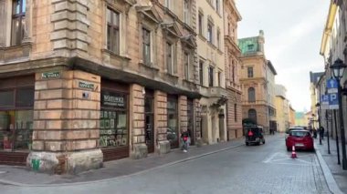 Krakow tarihi pazar meydanı, Polonya, Orta Avrupa. Pazar Meydanı Krakow, Polonya 'nın eski Krakow kentinin merkez meydanıdır.
