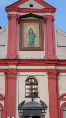 Krakow, Polonya Aziz Kilisesi. Vaftizci Yahya ve Evanjelist Yahya, Eski Şehir 'deki Krakow' da bulunan Sunum Rahibeleri 'nin tarihi Roma Katolik Kilisesi. Krakow, Polonya 11.07.2024