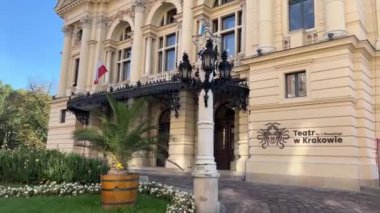 Krakow Tiyatrosu, 19. yüzyıl eklektik tiyatro ve opera binası. UNESCO Dünya Mirası Alanı.