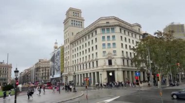 Barselona Barselona 'nın sokaklarında yağmurlu hava 11.27.2024 