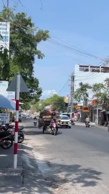 Ho Chi Minh şehrinin sokaklarında şehir dükkanlarındaki gerçek hayat Ho Chi Minh City Vietnam 'da 11.2024