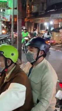 Saigon Sokakları Her Gün Halkı Bayram Sokak Dekorasyonları Motosikletler Bir Gün Farklı Videolar. Vietnam Ho Chi Minh Şehri 01.21.2025 