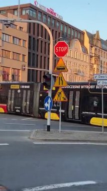 Katowice Hava Manzarası. Katowice 'nin modern şehir merkezi, Yukarı Silezya. KATOWICE, POLAND 03.24.2025