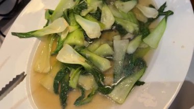 Büfede kahvaltı için salata barı. Yüksek kalite 4k görüntü