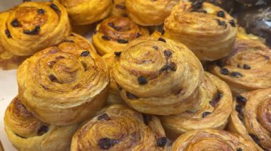 Lezzetli Kuru Üzüm Girdabımız, Taze Pişmiş Pastalar Bugün. Yüksek kalite 4k görüntü