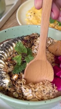 Superfood, meyve ve meyveli meyve suyu kasesi. - Evet. Yüksek kalite 4k görüntü
