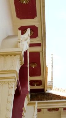 Altın Buddha Wat Traimit Tapınağı, Bangkok. Tapınak, Bangkok Çin Mahallesi ağırlığında dünyanın en büyük som altından Buda heykeline sahip. - Evet. Yüksek kalite 4k görüntü