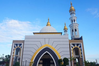 Arap tarzında cami