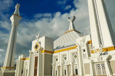 Şeyh Yusuf Gowa Parkı ve Cami manzarası, Güney Sulawesi, Endonezya