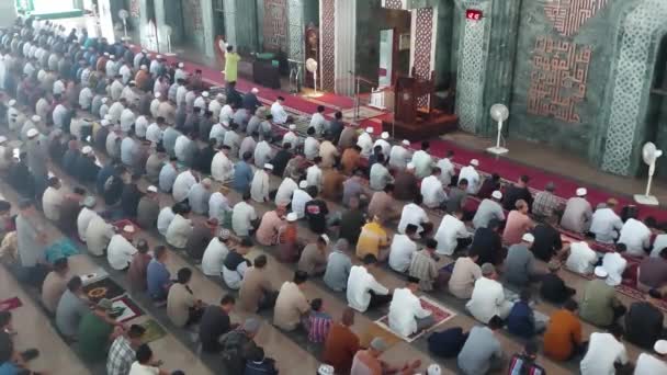 Congregationele Vrijdaggebeden Markaz Moskee Bovenaanzicht — Stockvideo