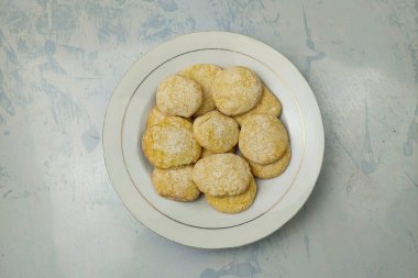 Endonezya yemeği - tipik Güney Sulawesi unu hamur işi, pirinç unundan yapılır.