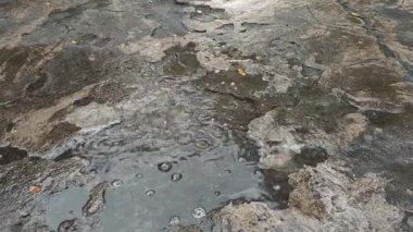 Yerleşim bölgelerinde yağmur suları yola düşer