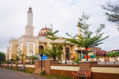 Raudhatul Muflihin Modern Tasarım Camii, Pangkep Şehri