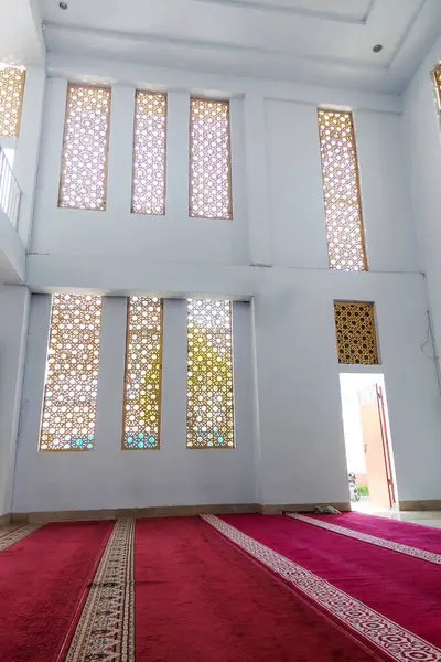 Zarif Beyaz Saray iç mimarisi