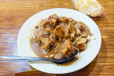 Gado-Gado yemek tabağında