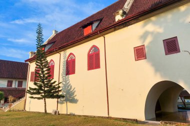 Güney Sulawesi, Endonezya 'daki Fort Rotterdam' da sömürge tarzı bir bina..