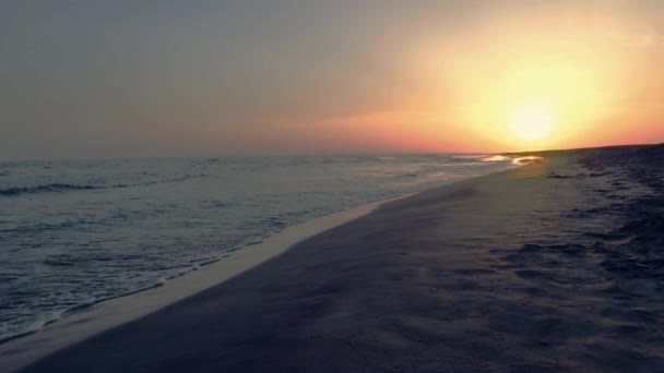 Ωκεανό Ανατολή Ηλιοβασίλεμα Και Island Beach Πλάνα Βίντεο — Αρχείο Βίντεο