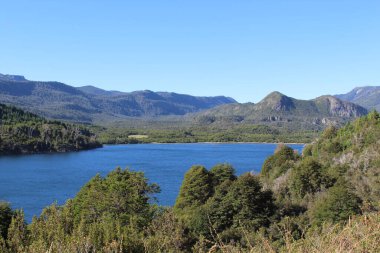 Dağların Dağları Gölü