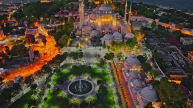 İstanbul şehrinin hava manzarası, hindi