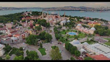 İstanbul şehrinin hava manzarası, hindi