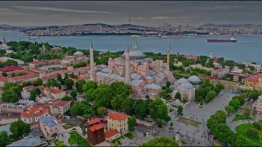 İstanbul şehrinin hava manzarası, hindi