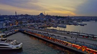 İstanbul şehrinin hava manzarası, hindi