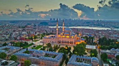 İstanbul şehrinin hava manzarası, hindi