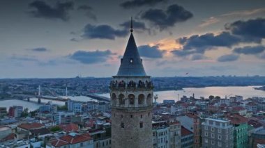 İstanbul şehrinin hava manzarası, hindi