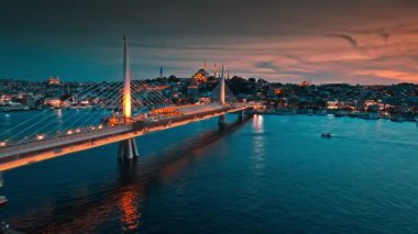 İstanbul şehrinin hava manzarası, hindi