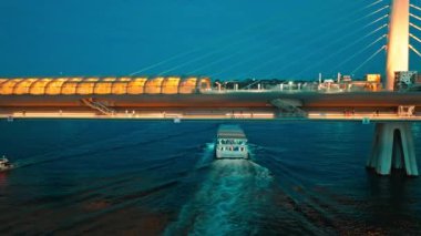 İstanbul şehrinin hava manzarası, hindi