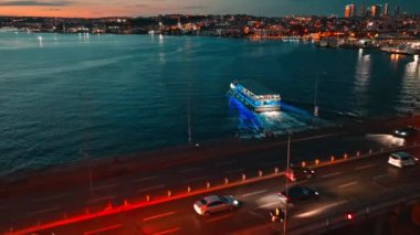 İstanbul şehrinin hava manzarası, hindi