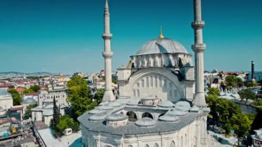 İstanbul şehrinin hava manzarası, hindi