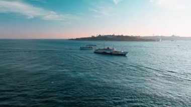 İstanbul şehrinin hava manzarası, hindi