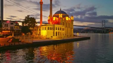 İstanbul şehrinin hava manzarası, hindi
