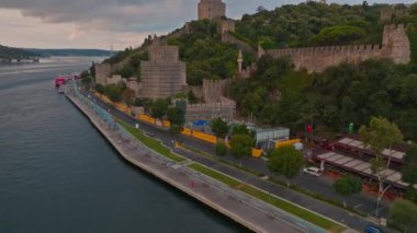 İstanbul şehrinin hava manzarası, hindi