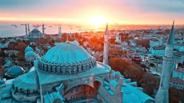 İstanbul şehrinin hava manzarası, hindi